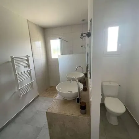 بيت للعطل Maison De Ville Avec Piscine Centre Ville لو بوج